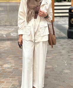 Alternative view of Shoug set