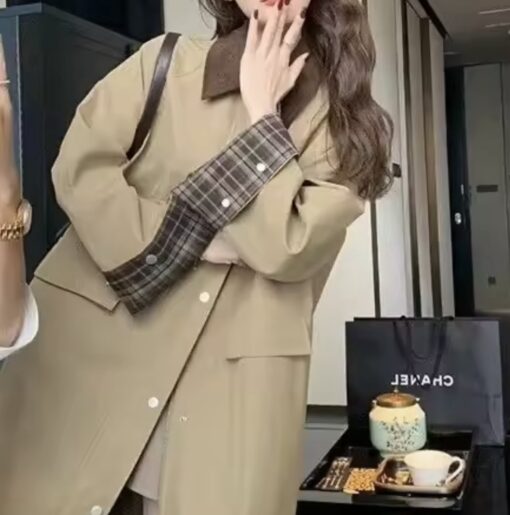 ⁦Khaki trench coat⁩ - الصورة ⁦2⁩