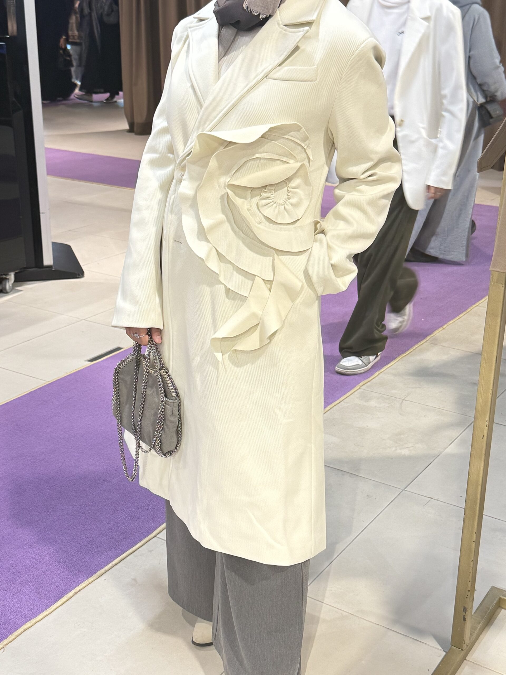 Woolen coat - الصورة 2