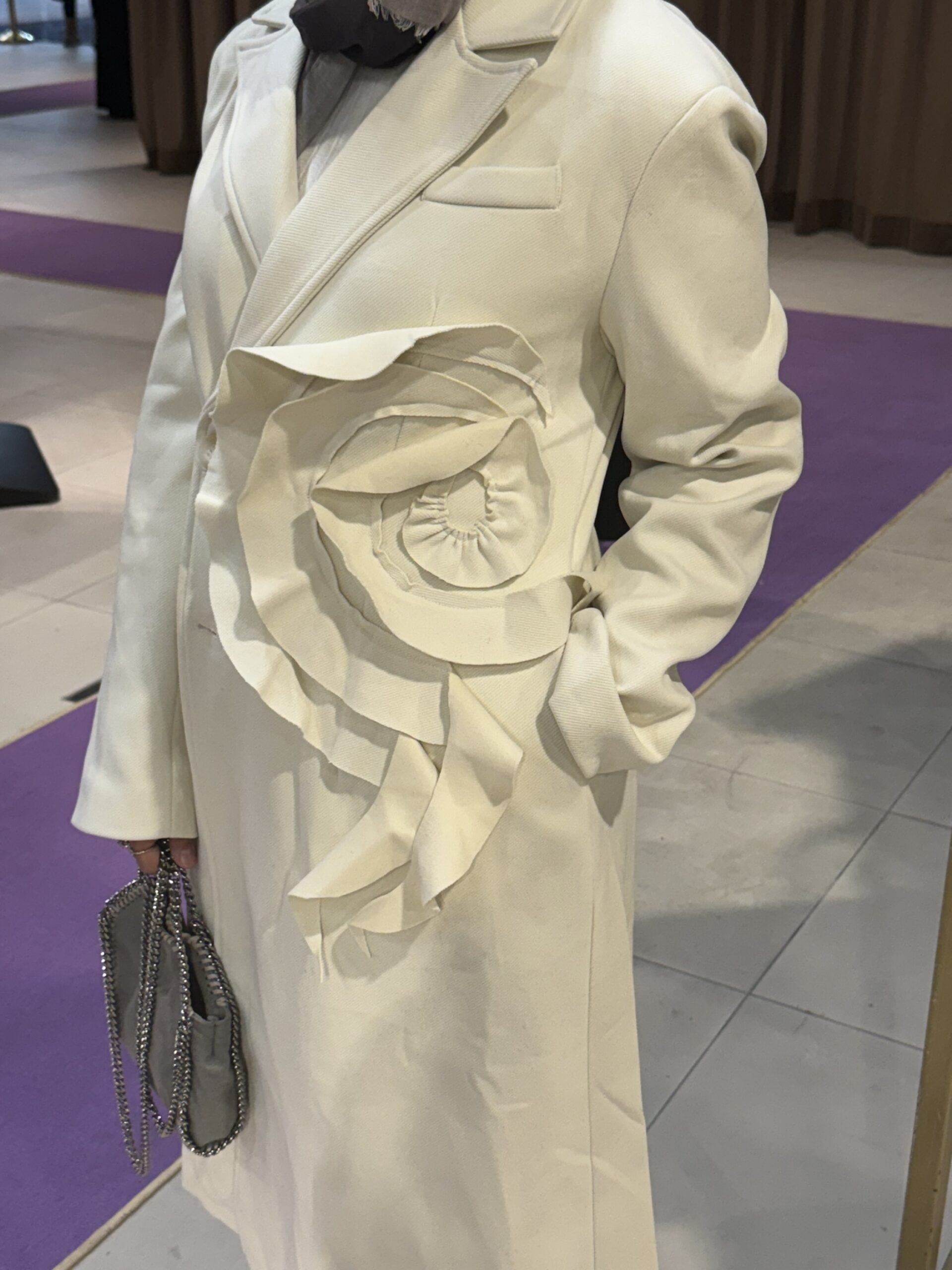 Woolen coat - الصورة 3